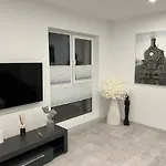 3-room Penthouse Cityview With Terrace W12+w13 Daire Bükreş