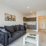 3-room Penthouse Cityview With Terrace W12+w13