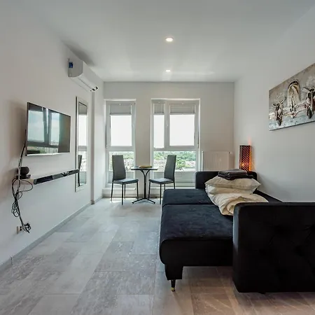 3-room Penthouse Cityview With Terrace W12+w13 Daire Bükreş
