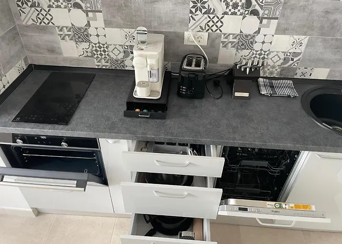 3-room Penthouse Cityview With Terrace W12+w13 Daire