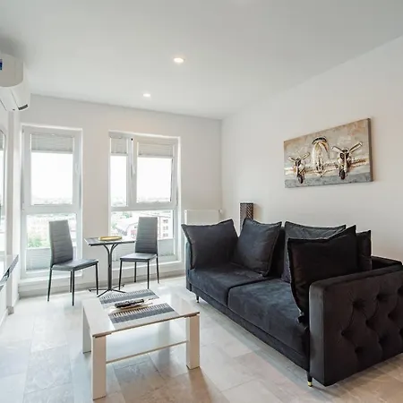 3-room Penthouse Cityview With Terrace W12+w13 Bukareszt